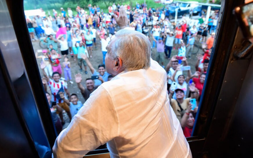 AMLO realizó primer recorrido de supervisión a bordo del Ferrocarril del Istmo de Tehuantepec