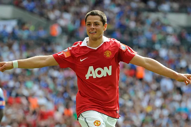 Chicharito Hernández se burla de su primer gol con Manchester United: “Un gol de la ver…”