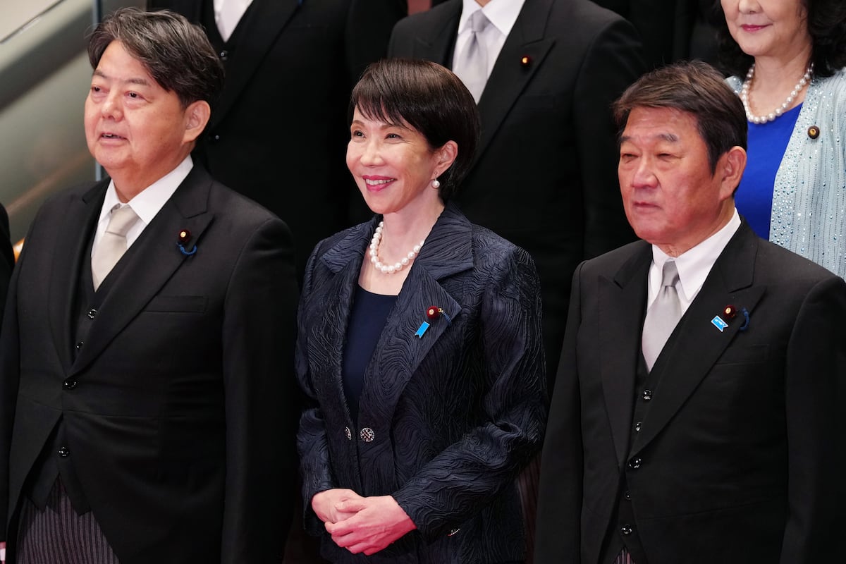 La puerta abierta a un futuro más igualitario: Takaichi Fumiko, la pionera japonesa que desafía las estadísticas al tomar el poder en Tokio.
