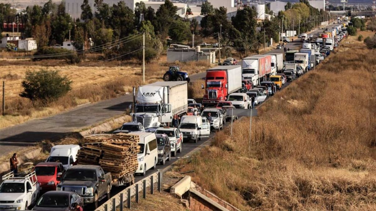 Bloqueos Carreteros: La Larga Huelga que Estalla en Vísperas del Descanso